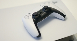 Microsoft očekuje da će Sony krajem godine predstaviti PlayStation 5 Slim