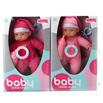 Beba u pidžami sa dudom i bočicom za bebe u dvije verzije
