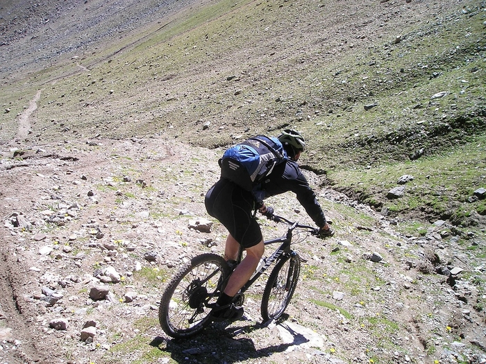 Spuštanje biciklom na planini