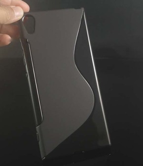 Sony Xperia XA1 Ultra crna silikonska maska