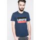 Levi's - Majica - mornarsko plava. Majica iz kolekcije Levi's. Model izrađen od pletenine s tiskom.