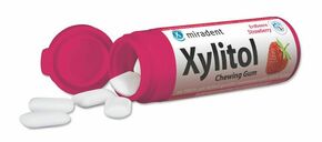 Miradent Xylitol Chewing gum Strawberry for KIDS