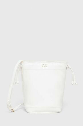 Torba Calvin Klein boja: bijela - bijela. Srednje veličine torba iz kolekcije Calvin Klein. Model na kopčanje izrađen od ekološke kože.