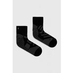 Čarape On-running Performance - crna. Visoke čarape iz kolekcije On-running. Model izrađen od materijala koji osigurava termoregulaciju.