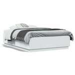 vidaXL Okvir kreveta s LED svjetlima bijeli 135 x 190 cm drveni
