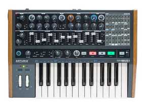 Arturia MiniBrute 2 analogni synthesizer