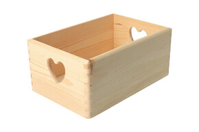 AtmoWood Prirodna drvena kutija sa srcima 30 x 20 x 13 cm