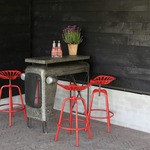 Esschert Design barska stolica s dizajnom traktora crvena