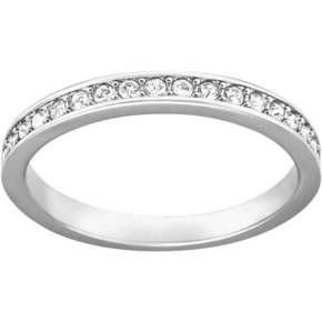 Swarovski - Prsten RARE - srebrna. Prsten iz kolekcije Swarovski. Elegantni model s ukrasom od kristala izrađen od metala.