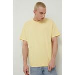 Pamučna majica Levi's boja: žuta, jednobojni model - zlatna. Široka majica kratkih rukava iz kolekcije Levi's. Model izrađen od tanke, elastične pletenine.