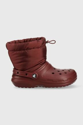 Čizme za snijeg Crocs Classic Lined Neo Puff Boot boja: bordo - bordo. Čizme za snijeg iz kolekcije Crocs. Model izrađen od kombinacije tekstilnog i sintetičkog materijala.