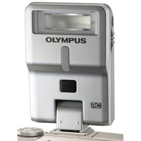 Olympus FL-300R bljeskalica