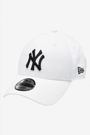 New Era - Kapa - bijela. Kapa s šiltom u stilu baseball iz kolekcije New Era. Model izrađen od glatkog materijala.