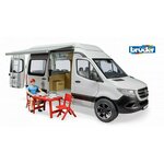 Camper MB Sprinter white with figurine
