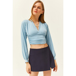 Olalook Women's Baby Blue Deep Decollete Banded Waist Crop Blouse plava, siva