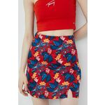 Suknja Tommy Jeans boja: crvena, mini, širi se prema dolje
